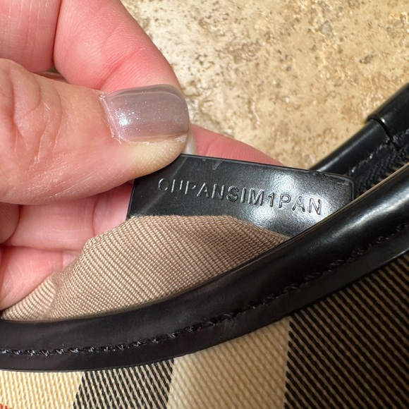 EUC Burberry Nova Shoulder Bag - Picture 16 of 16